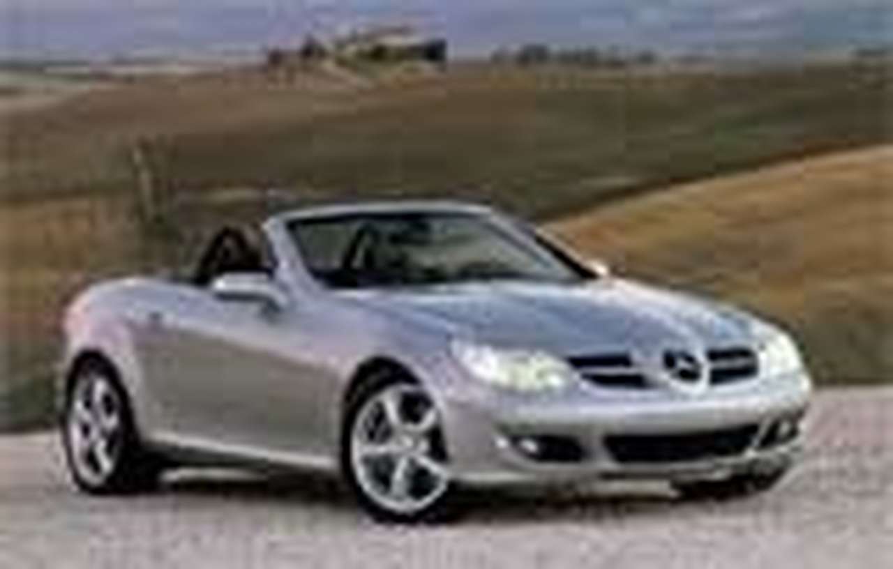 Кабриолеты Mercedes-Benz идут "на ура"