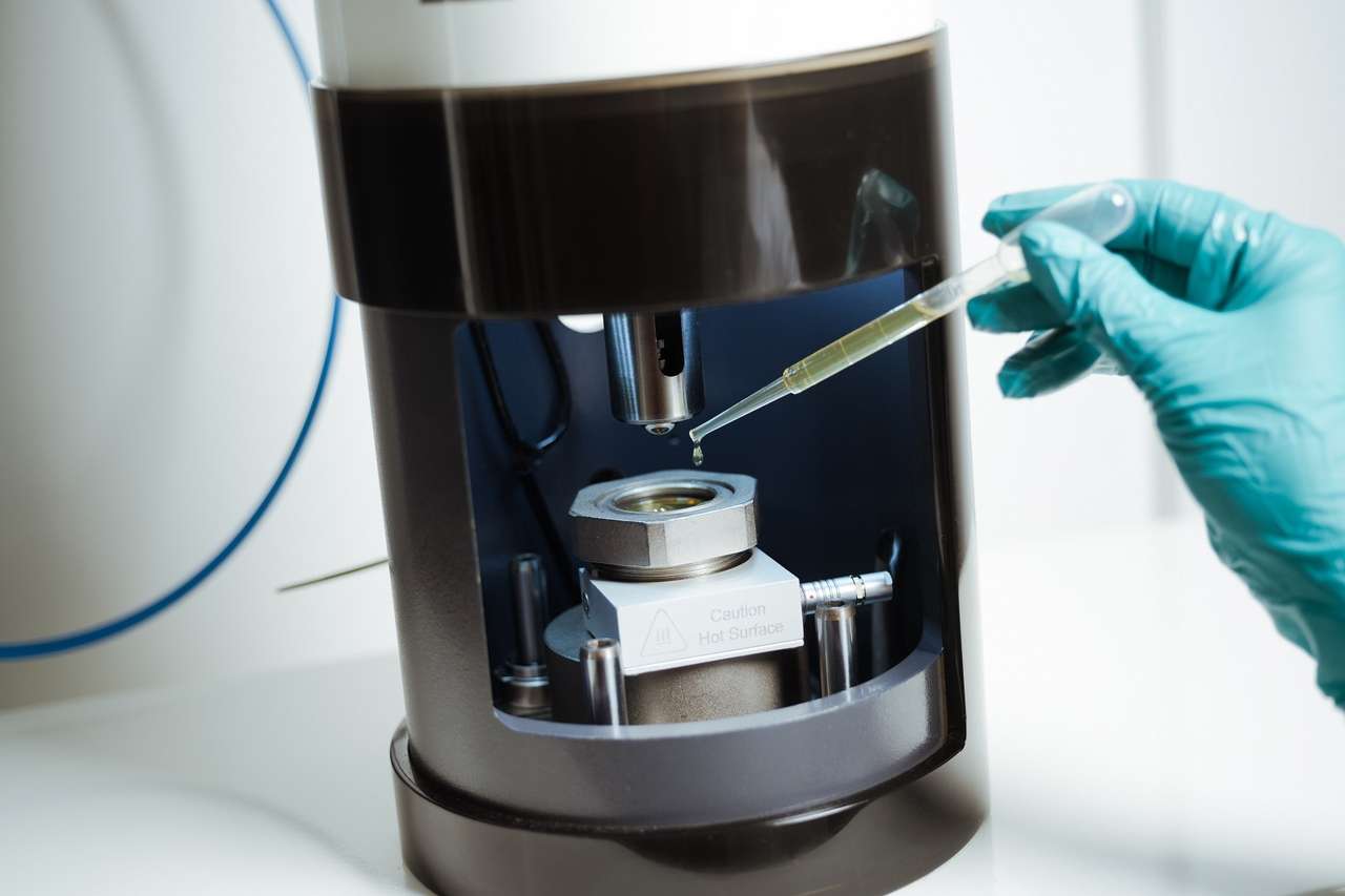 «Газпром нефть» разрабатывает новые автомасла с помощью искусственного интеллекта