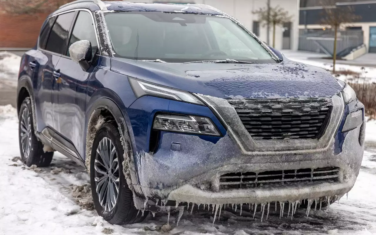 Ледяная ловушка: как снежная каша на дороге ускоряет кузовной ремонт