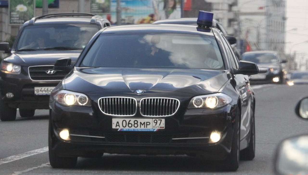 Мигалка ответит за хамство в суде 