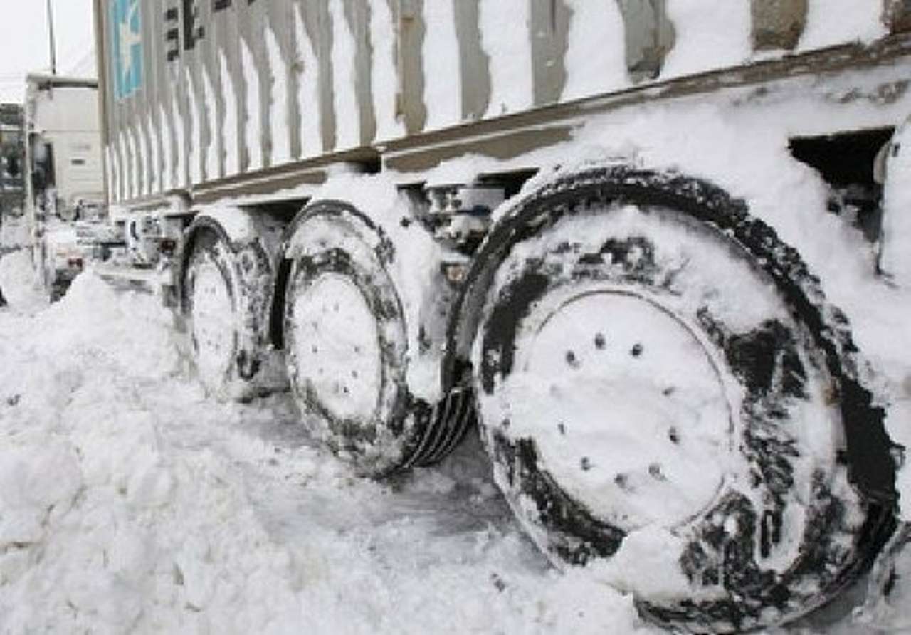 Сложилась ярко выраженная тенденция роста опасных погодных явлений в России, впрочем, она глобальная — сообщил на сегодняшней пресс-конференции директор Гидрометцентра РФ Роман Вильфанд.