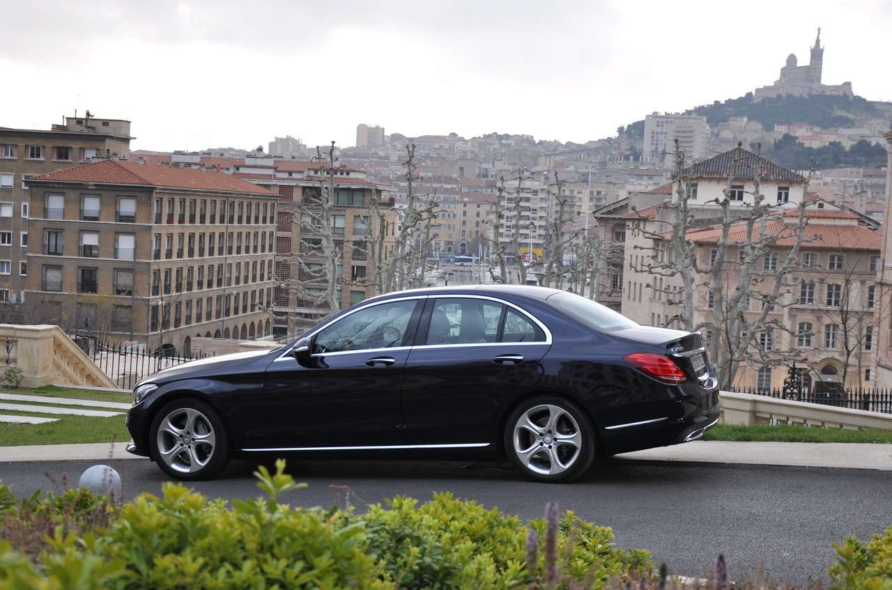Новый Mercedes-Benz C-Class: нужна ли машина классом выше?