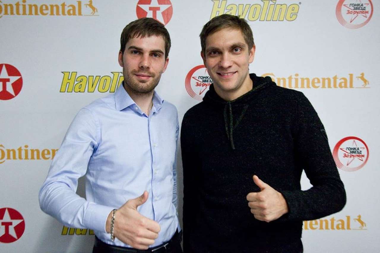 Олег Петриков: «Гонка для меня важна, потому что она проходит почти в центре столицы, сюда приходит много зрителей – получается такой зимний фестиваль. Выступать в одной команде с Виталием Петровым для меня большая честь. Вместе, я думаю, мы покажем результат и в командном, и в личном зачете».