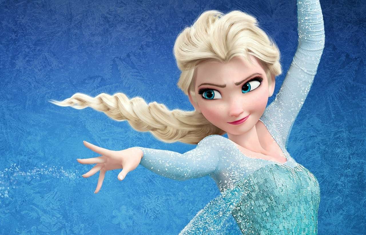 Сказочная принцесса вытолкала из сугроба настоящий полицейский грузовик