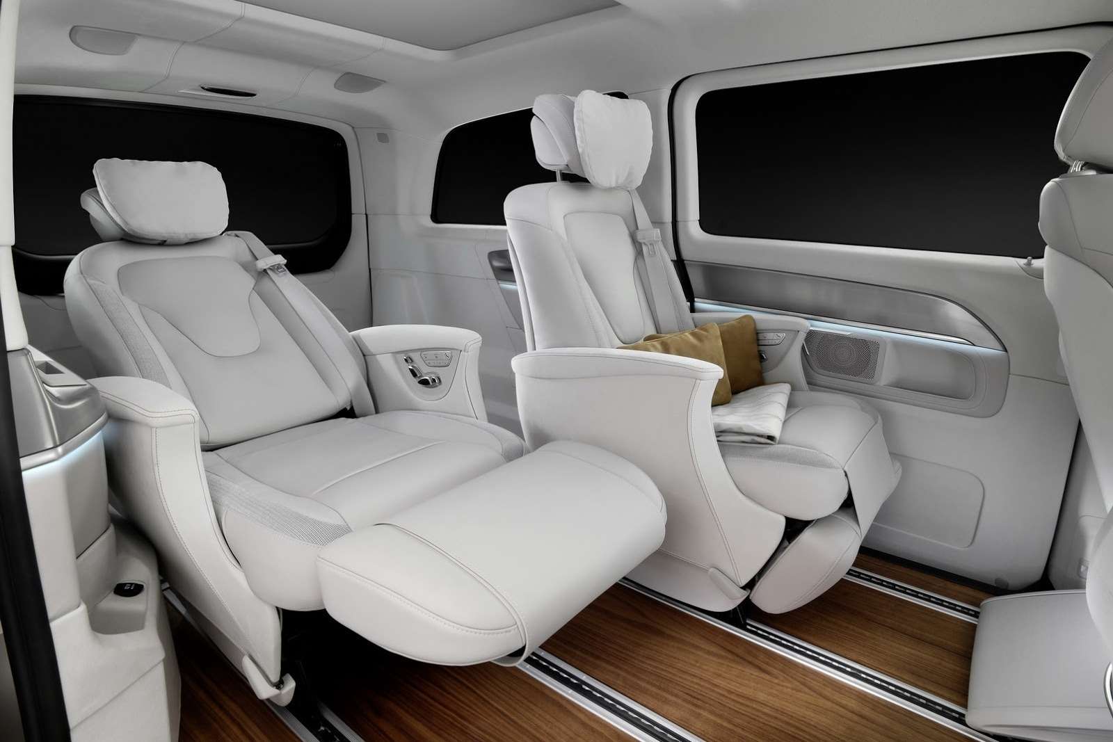 Mercedes Benz v class 2015