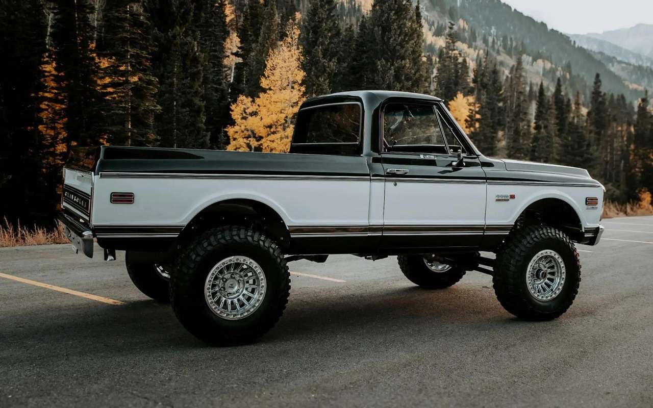 На продажу выставили пикап с движком 1004 л.с.