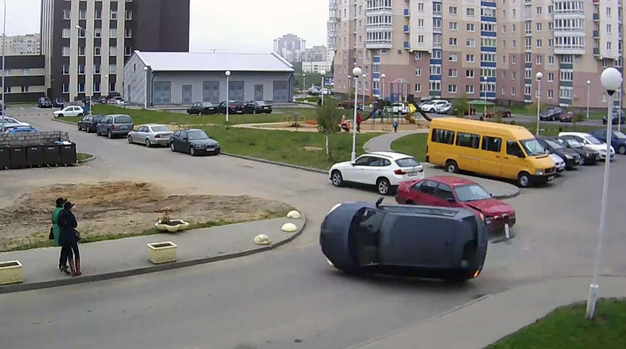 Встреча во дворе привела... на крышу