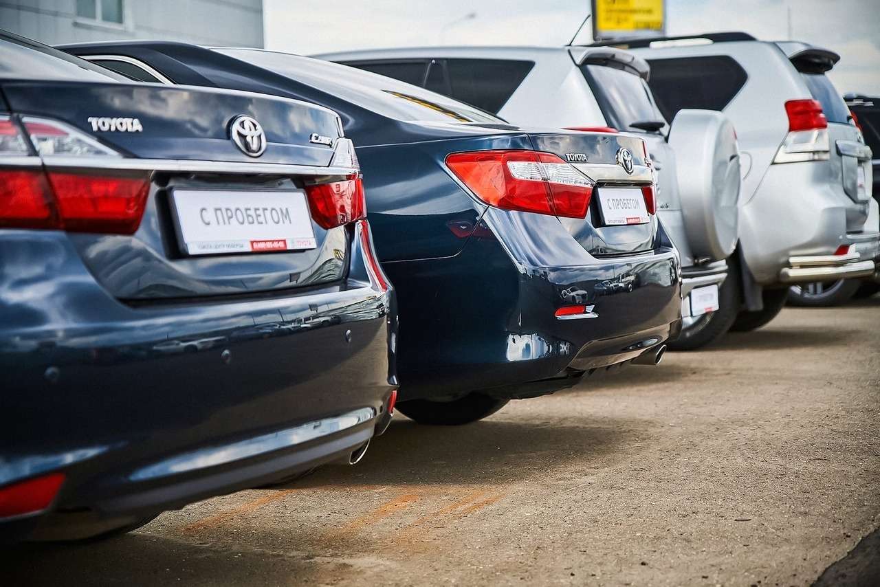 Автомобили с пробегом подорожали на 17%