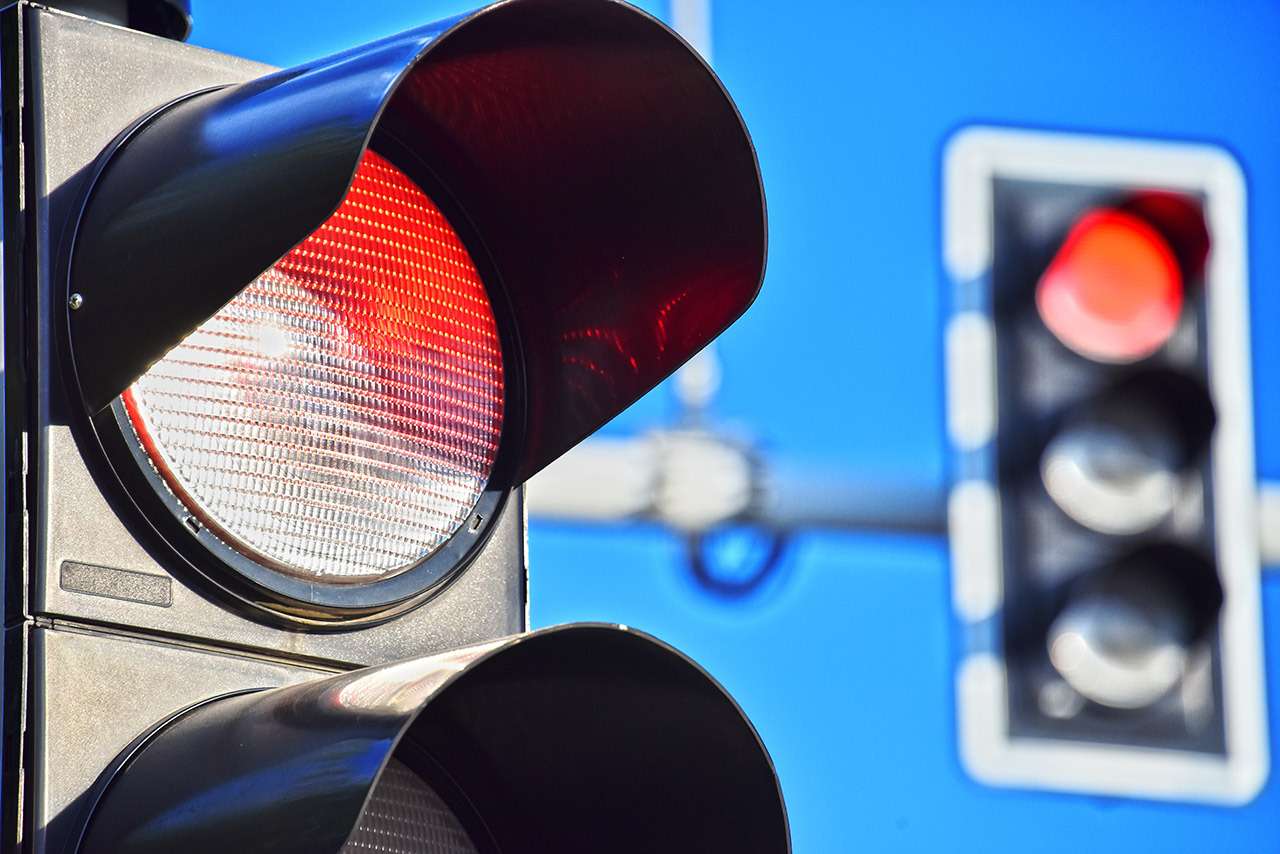 Горит красный? Это не всегда запрет проезда
