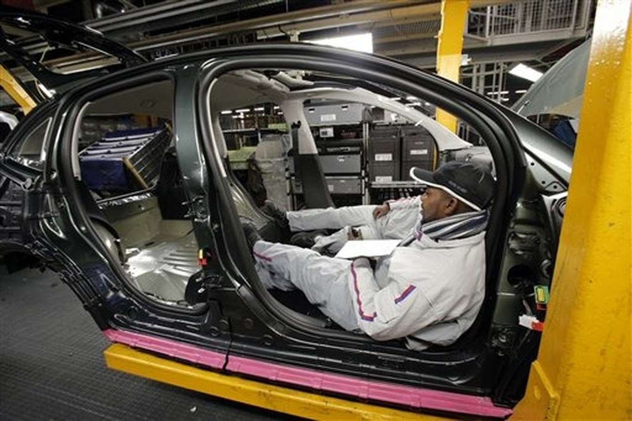 Рабочие бастуют на заводе PSA в Оне-су-Буа