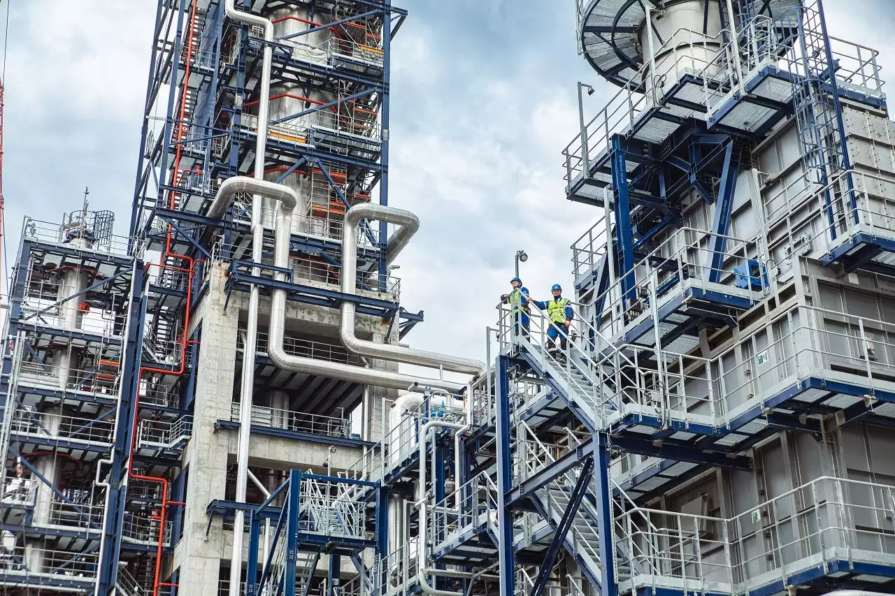 «Газпром нефть» установила рекорд по производству нефтепродуктов в 2025 году