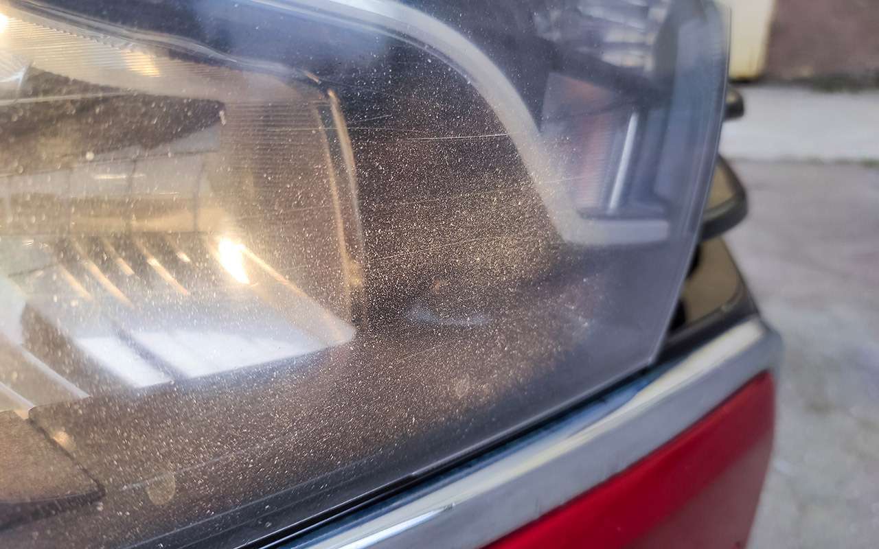 Помутнели фары? Назван способ исправить это навсегда