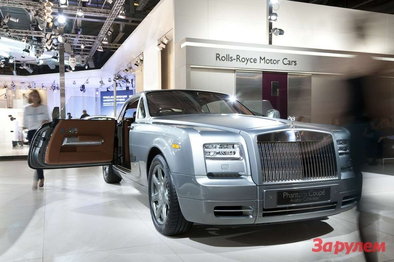 Дань уважения героям авиации от Rolls-Royce на ММАС-2012