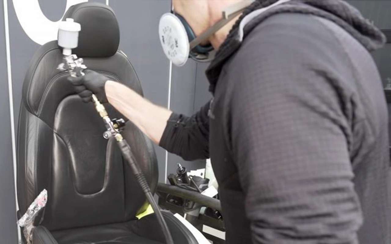 Как восстановить кожаный салон — видео