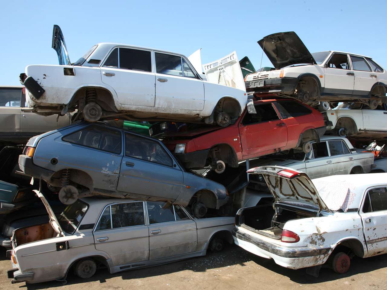 Денис Мантуров: С момента старта программы утилизации уже подано 4470 заявок