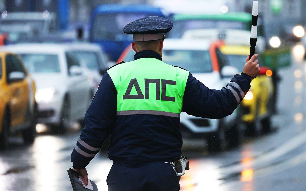 Штрафы круче, запретов больше: важные изменения для водителей 2022-2023