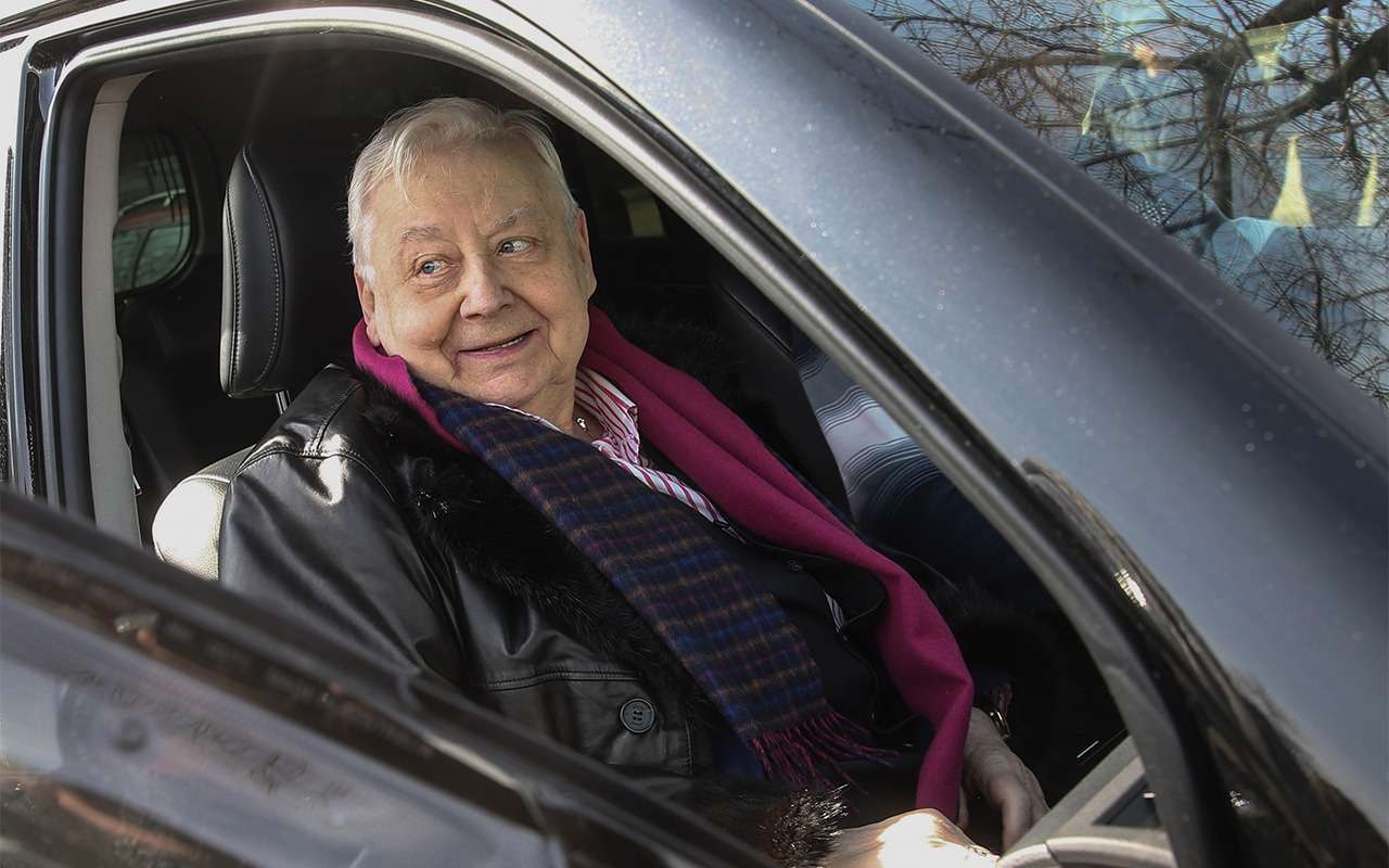 Автомобили Олега Табакова - в жизни и в кино