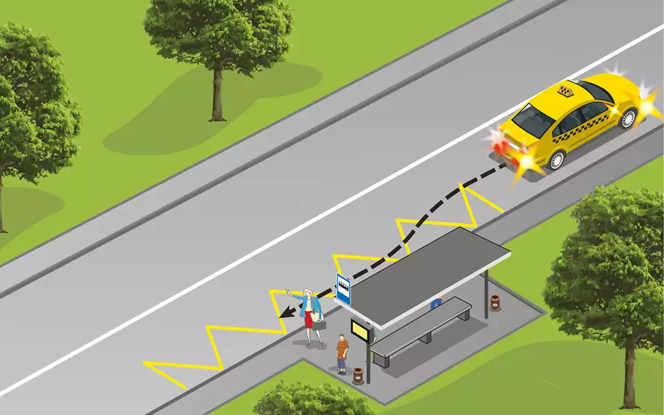 Можно ли сдать назад к остановке общественного транспорта?