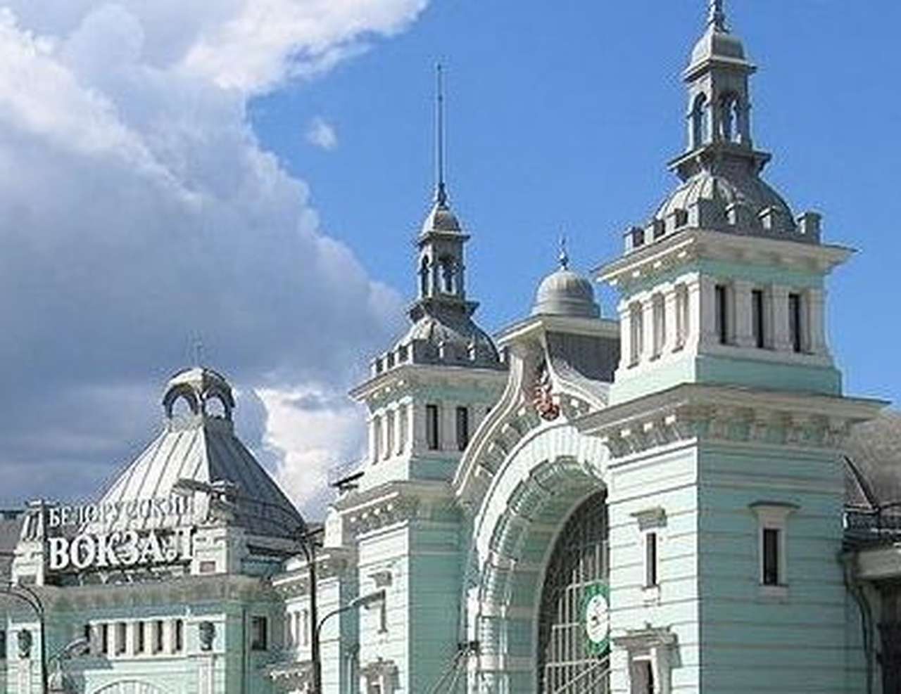 В 2012 году все московские вокзалы получат цивилизованные парковки