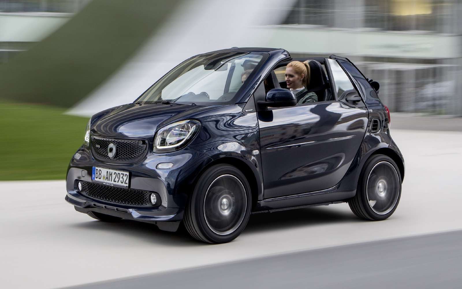 Автомобиль Smart Forfour: новости, обзор, машина Смарт Форфоур —  характеристики, комплектации, разные поколения Smart Forfour — сайт За  рулем www.zr.ru