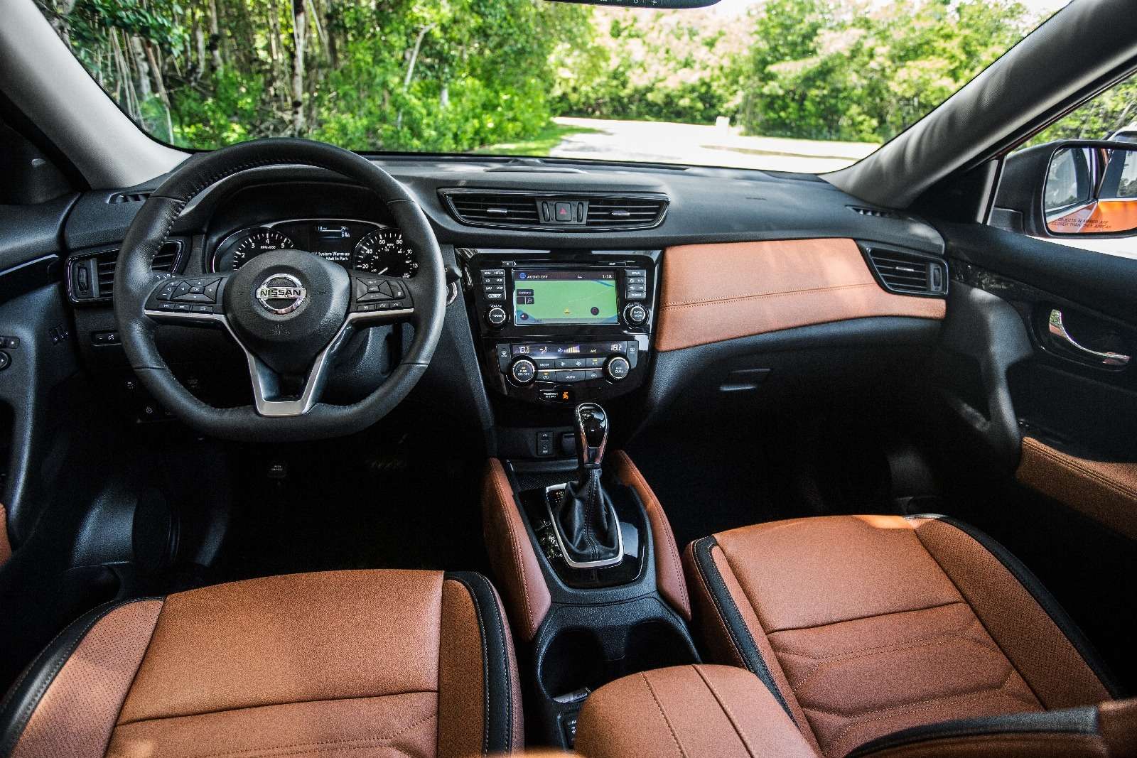 Nissan Rogue 2017 салон