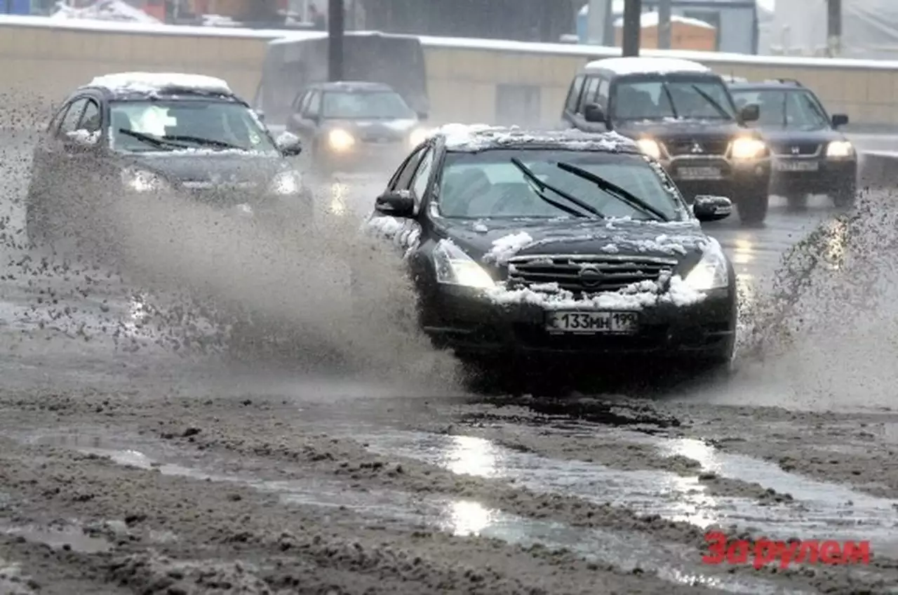 Снегопад в Москве спровоцировал пробки и множество мелких ДТП 