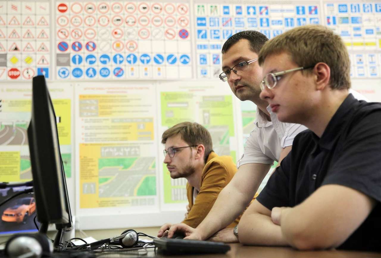 У слушателей автошкол может появиться «час трезвости»