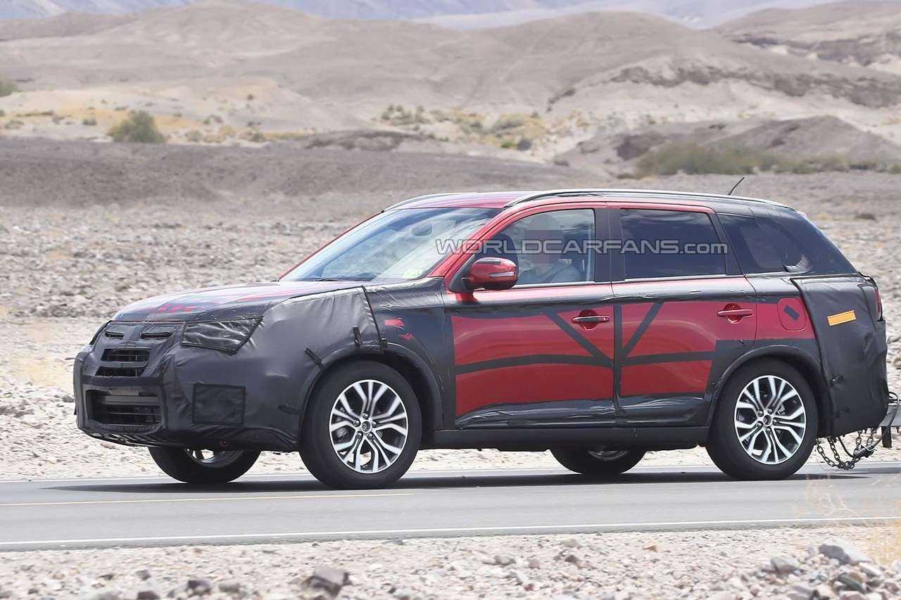 В США засекли обновленный Mitsubishi Outlander