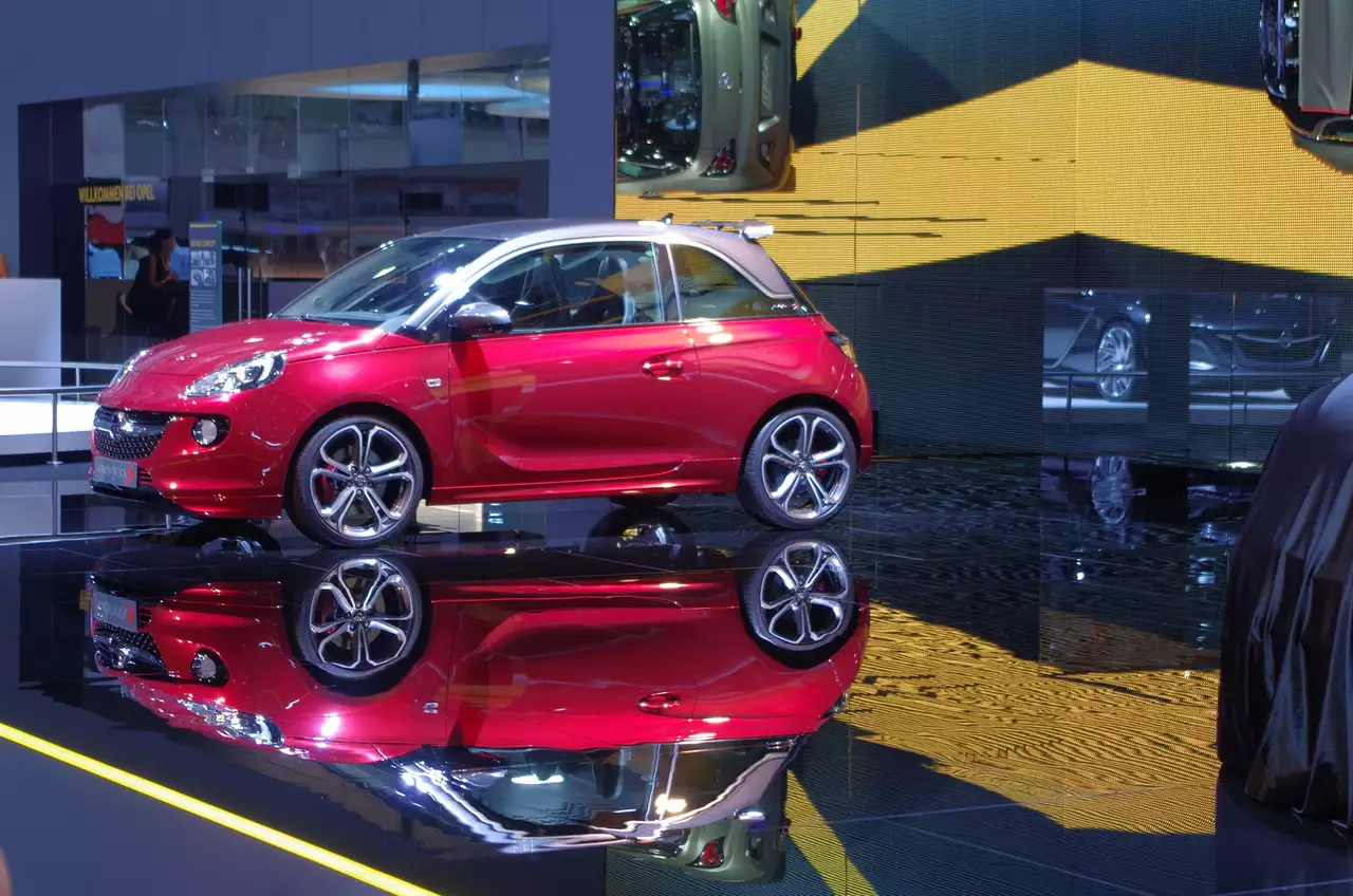 Opel Adam