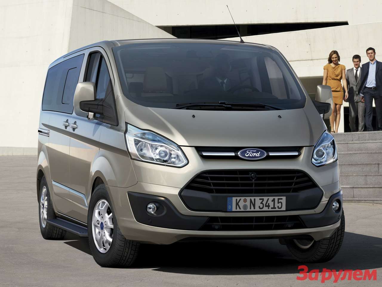 Ford объявил цены на Tourneo Custom