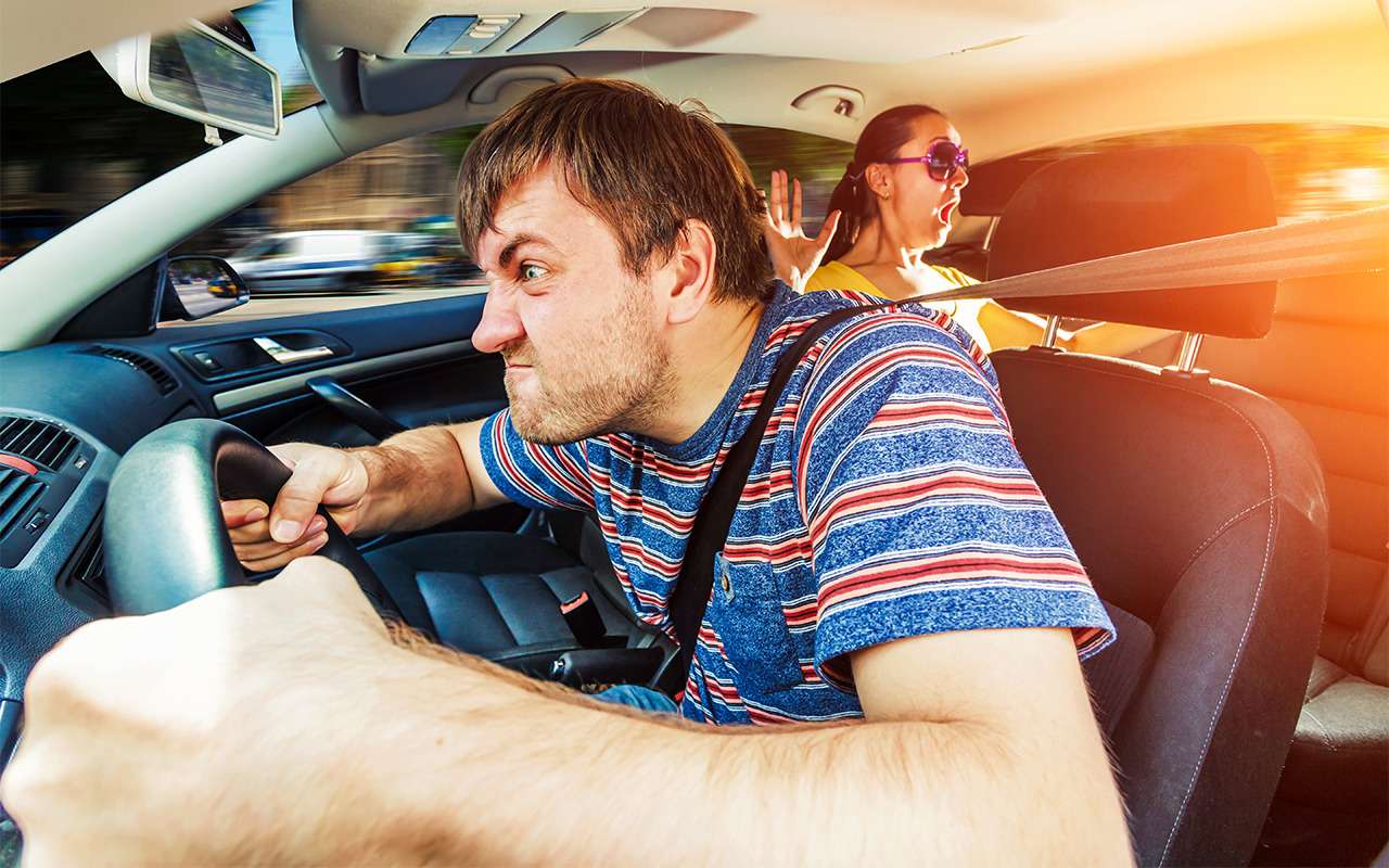 Стукнул и уехал: как поймать автохама и получить деньги