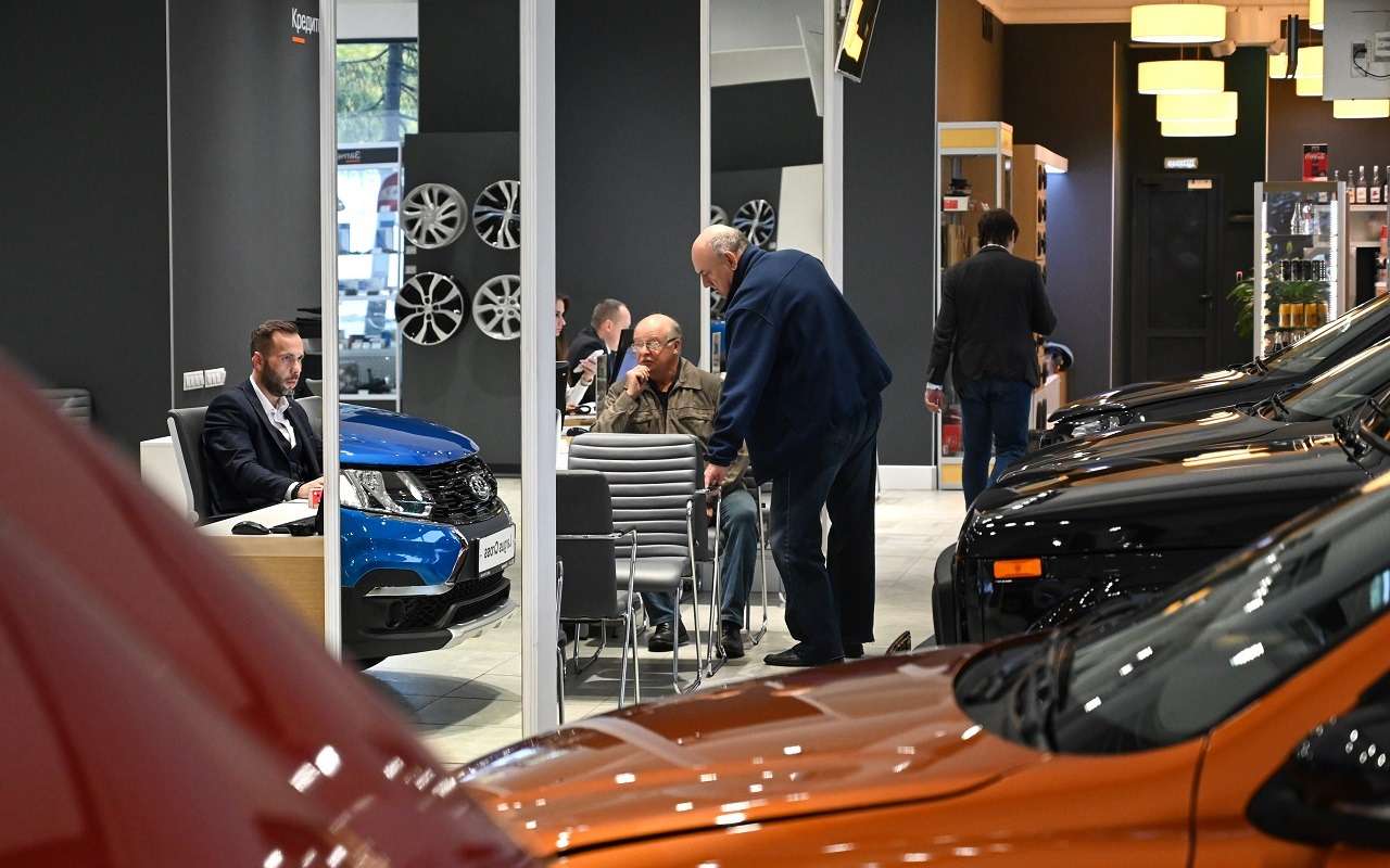 Автостат Инфо: рынок новых легковых автомобилей вырос на 83%