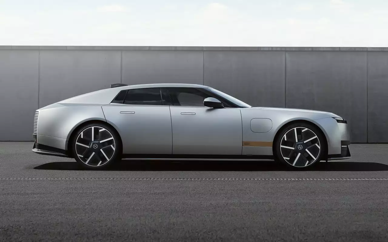 Новый Jaguar официально представлен — ненависть или любовь?