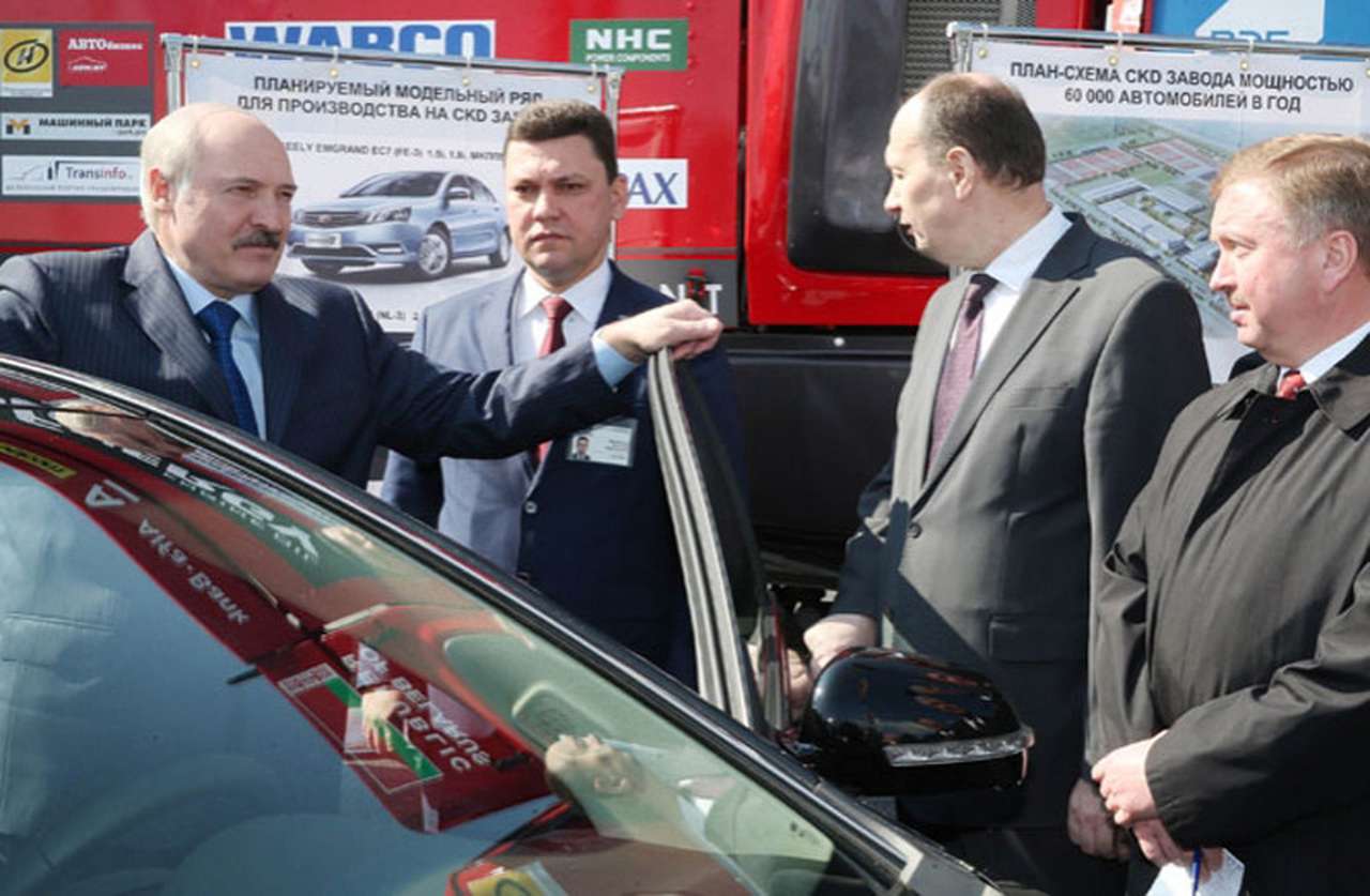 Лукашенко обязал чиновников пересесть на китайские автомобили