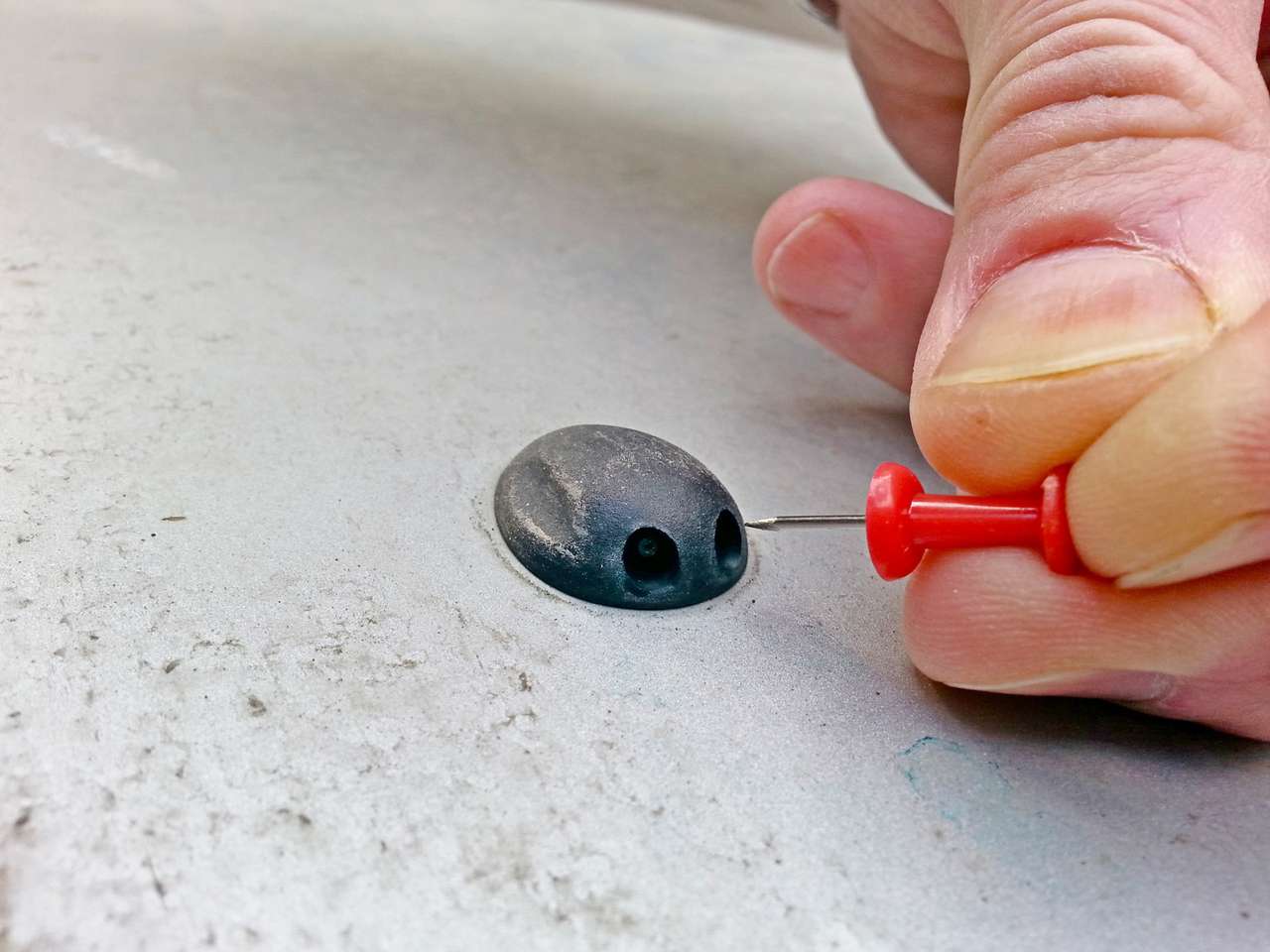 Советы бывалых: незамерзайкой по дворнику, резьбой по ржавчине, кнопкой по жиклеру