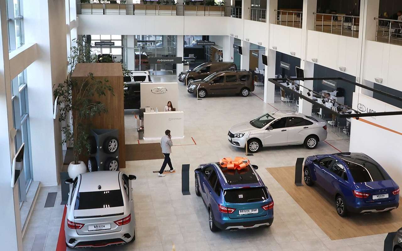 Сентябрьское повышение будет для Лады уже пятым с начала года. И это на фоне кризиса микрочипов и дефицита машин автосалонах