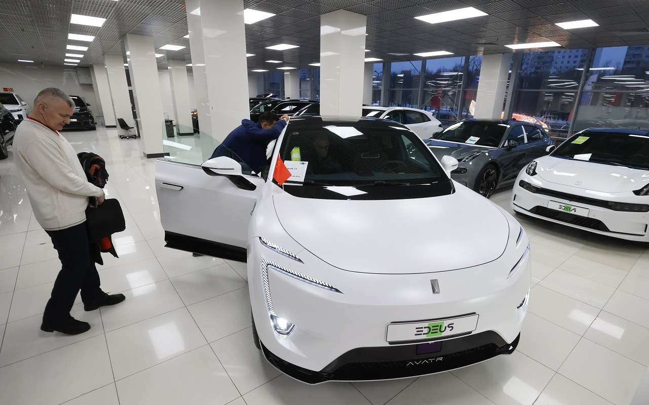 Выяснилось, с каких авто россияне массово пересаживаются на китайские машины