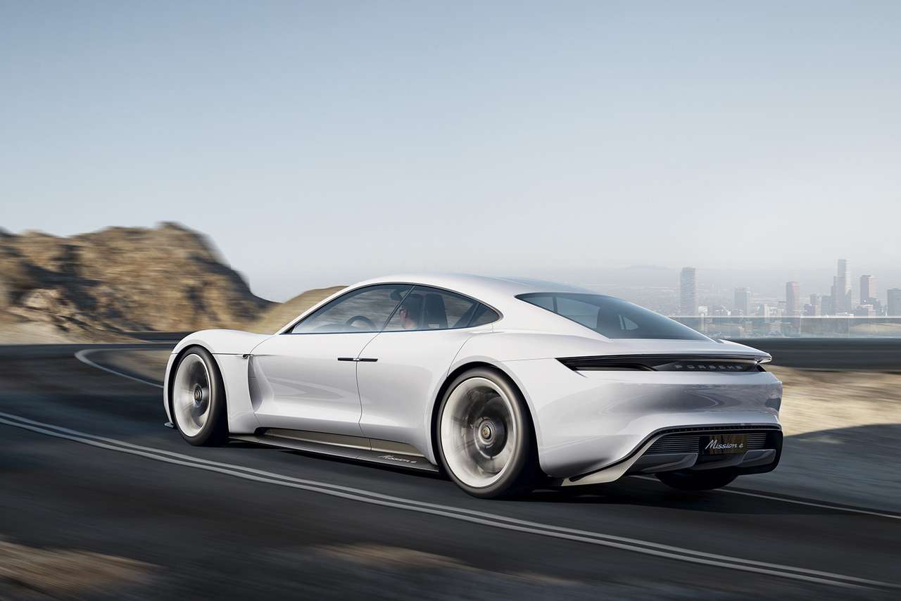 Porsche отказывается от дизелей. Спорткары должны быть «зелеными»!