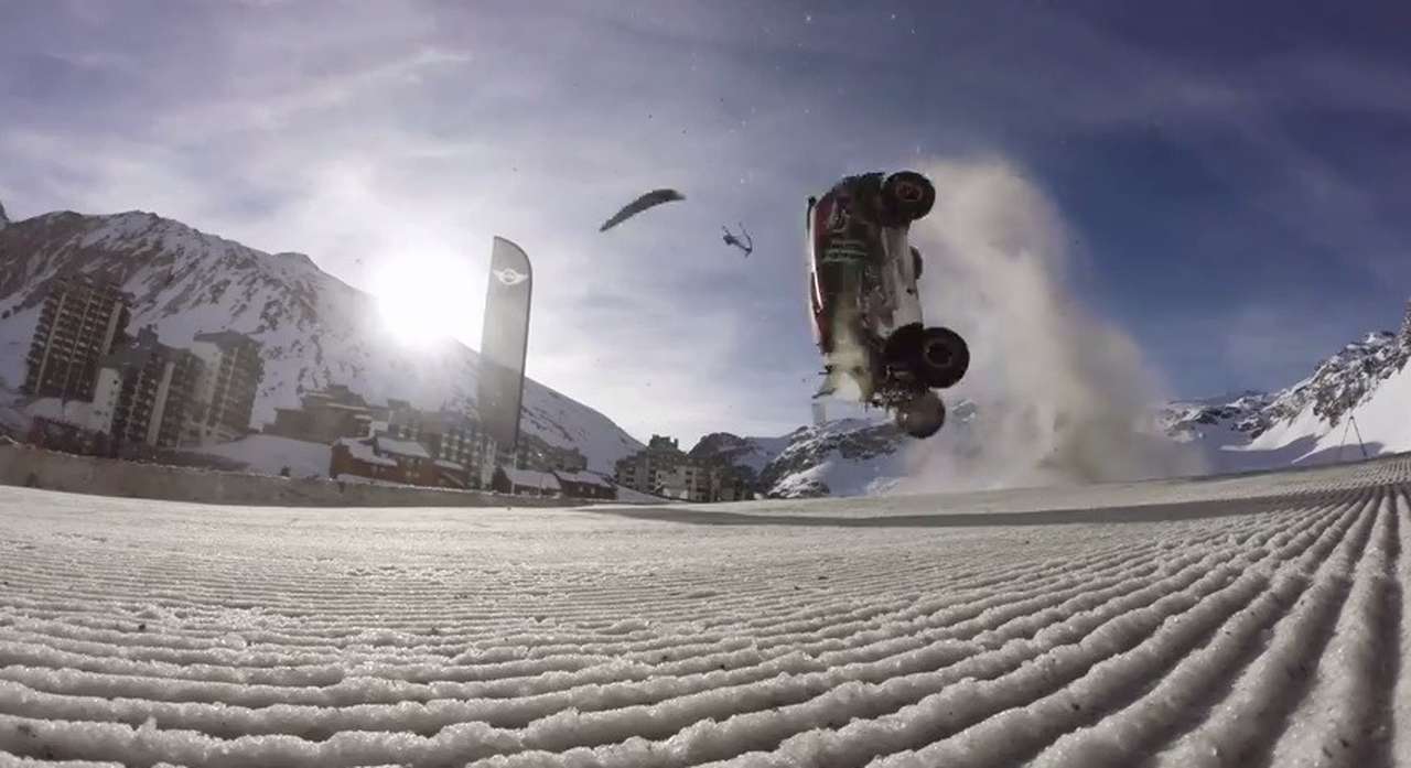 Неудачная попытка установить рекорд Гиннесса на авто появилась на видео