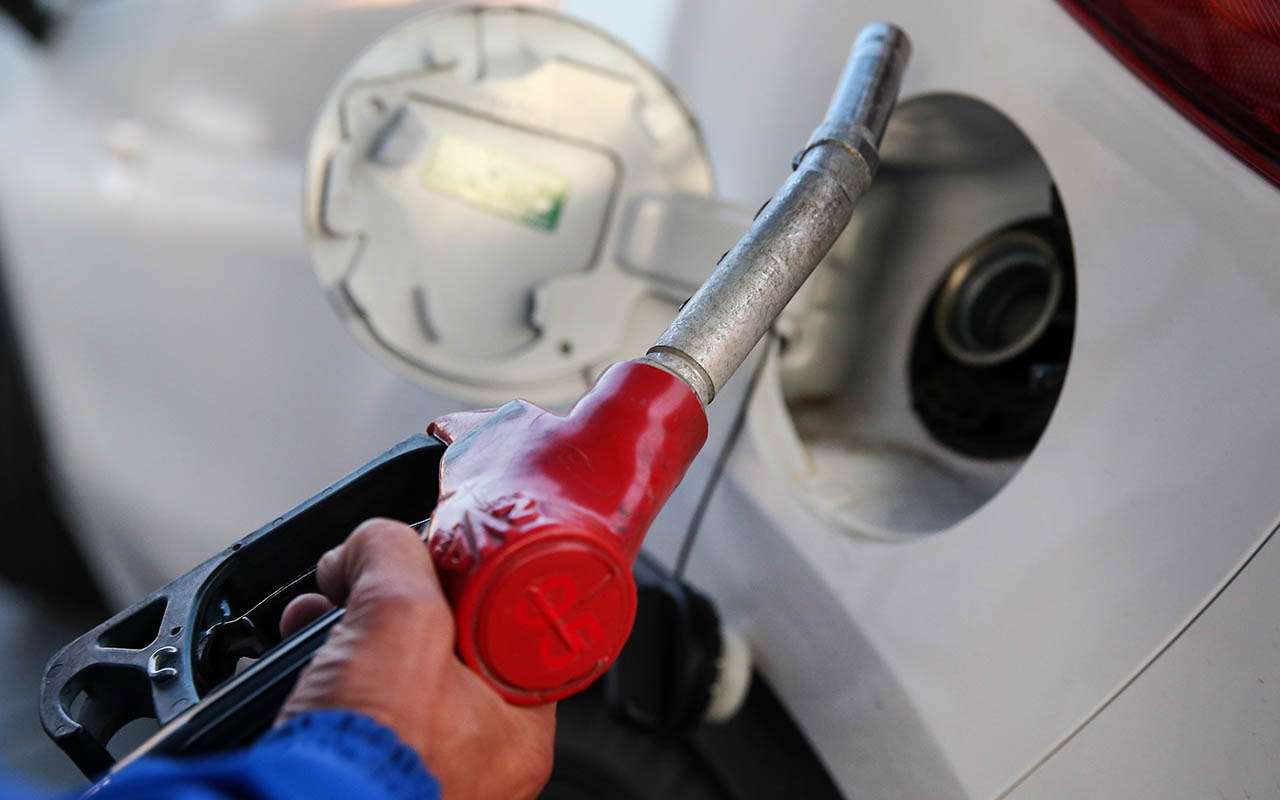 Процент недолива: АЗС будут проверять как игровые автоматы