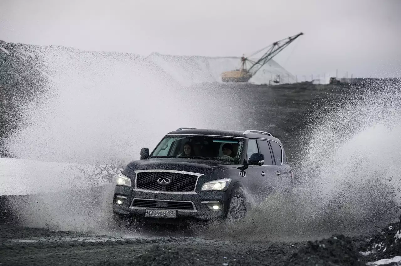 Оператив ЗР: обновленный Infiniti QX80 — легкий мейкап