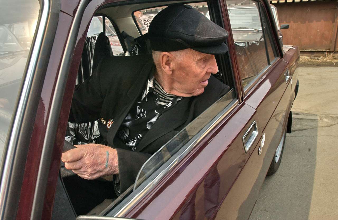 Выяснилось, в каком регионе ездят самые старые автомобили