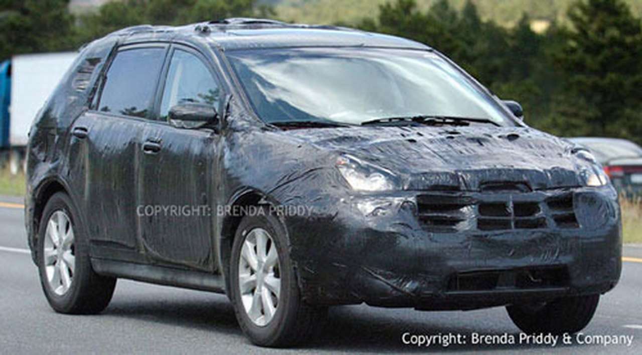 Subaru испытывает 7-местный универсал