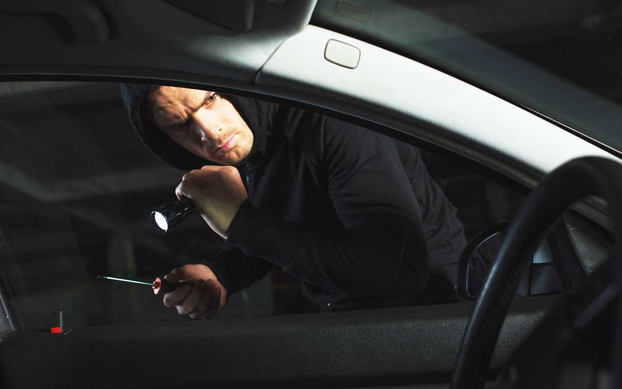 Полиция задержала серийного вора автозапчастей