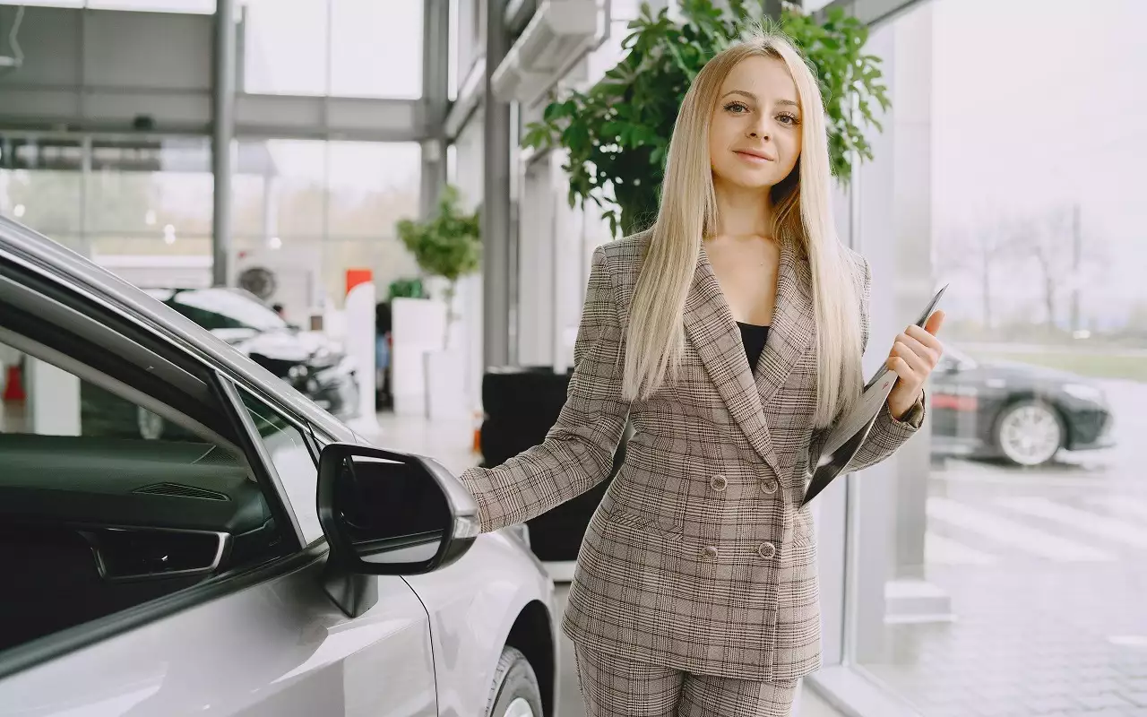 Продажи легковушек в России пошли в рост впервые за долгое время