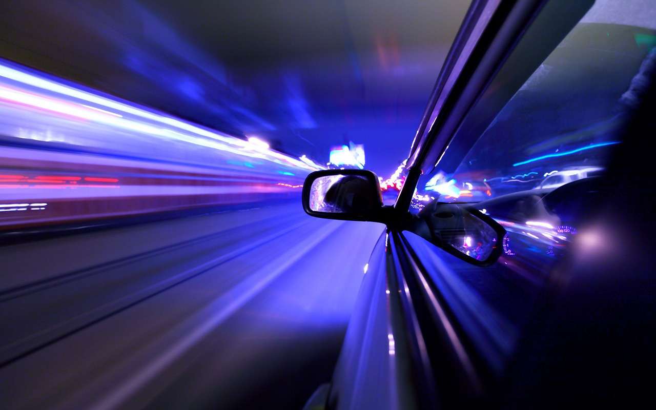 Это модно теперь? Еще один мажор на встречке под стенами Кремля