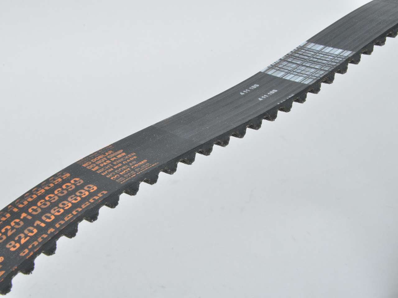 Замена ремня привода ГРМ 8-клапанного двигателя Renault Logan и Sandero