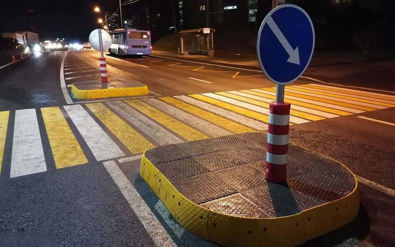 На дорогах появились «модульные» островки безопасности