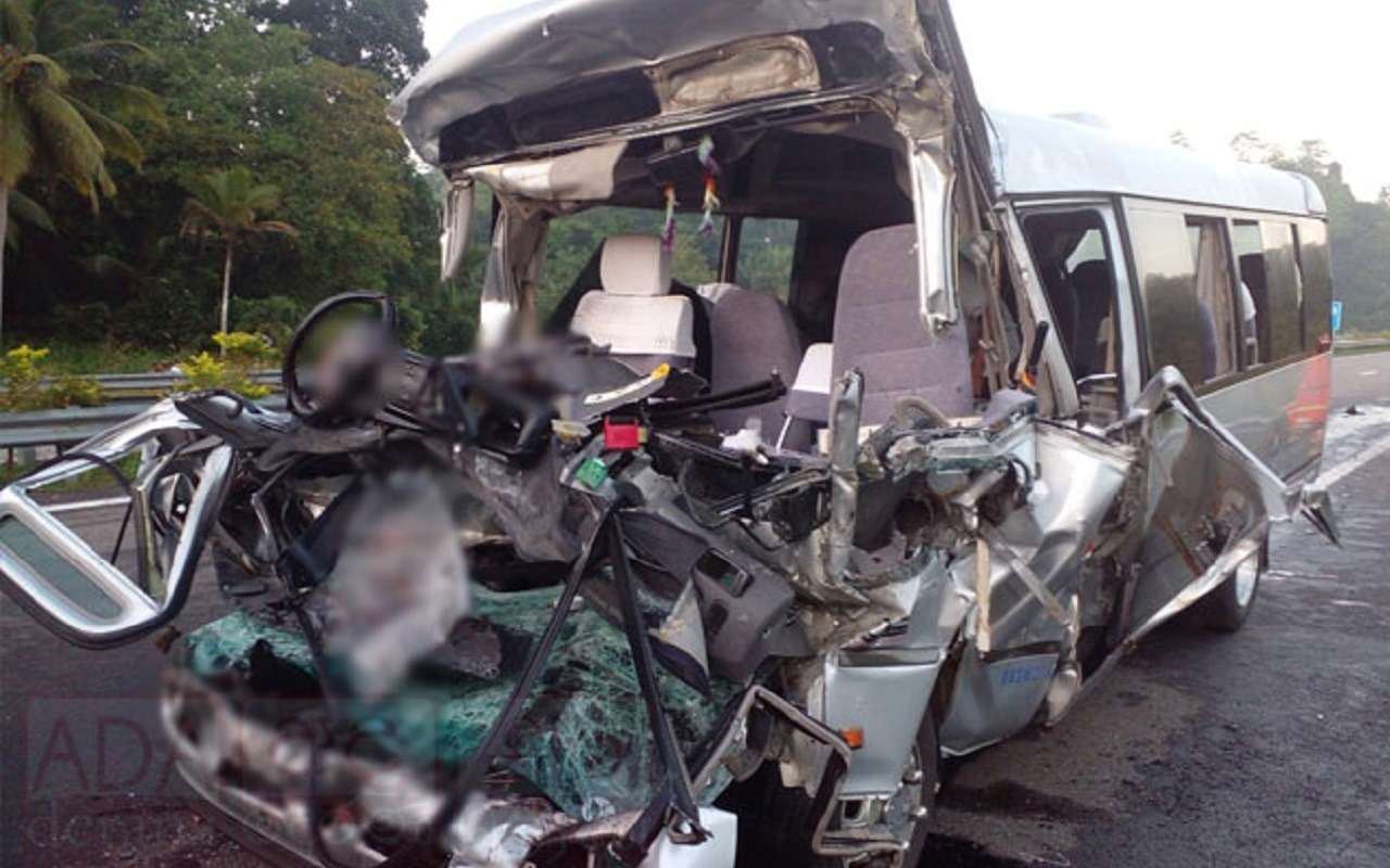 19 из 30 пострадавших в аварии российских туристов доставили в больницу