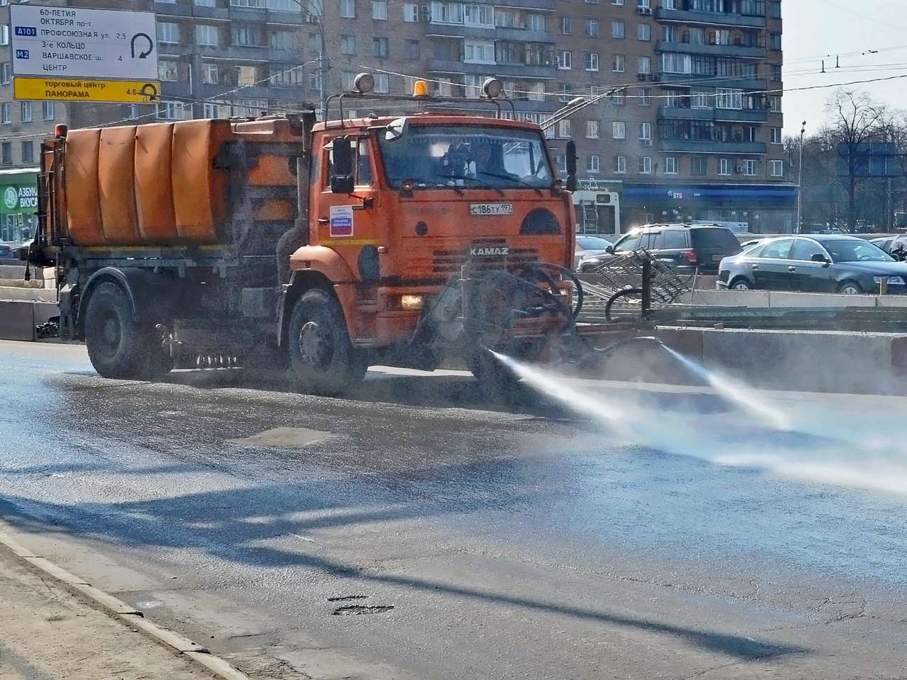 Спецтехнике в Москве запретят ездить в часы пик